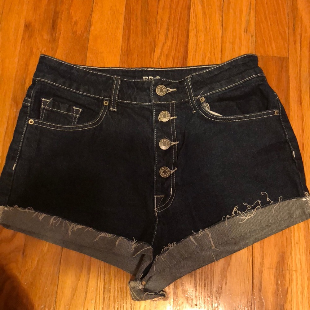 ♦️3 for $15♦️ BDG Shorts
